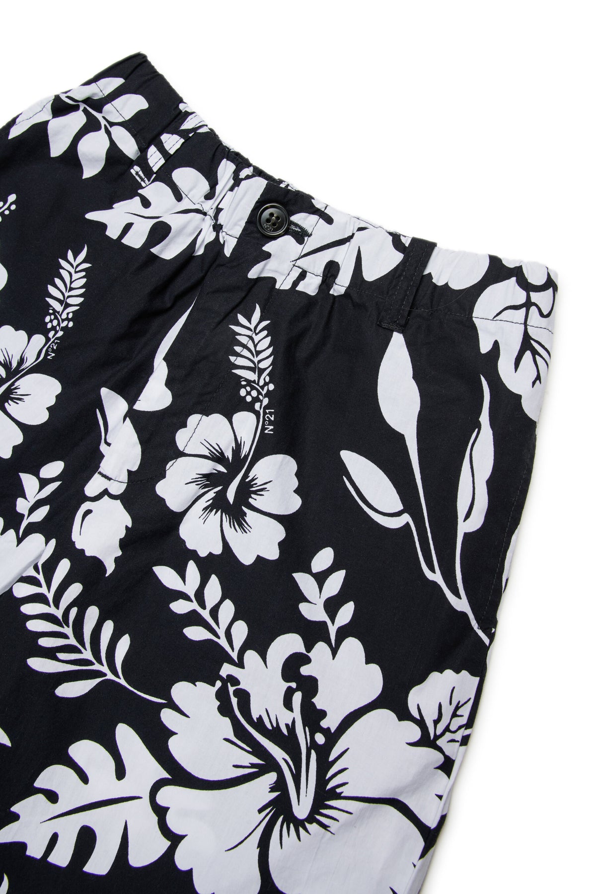 Short à motif fleuri avec logo