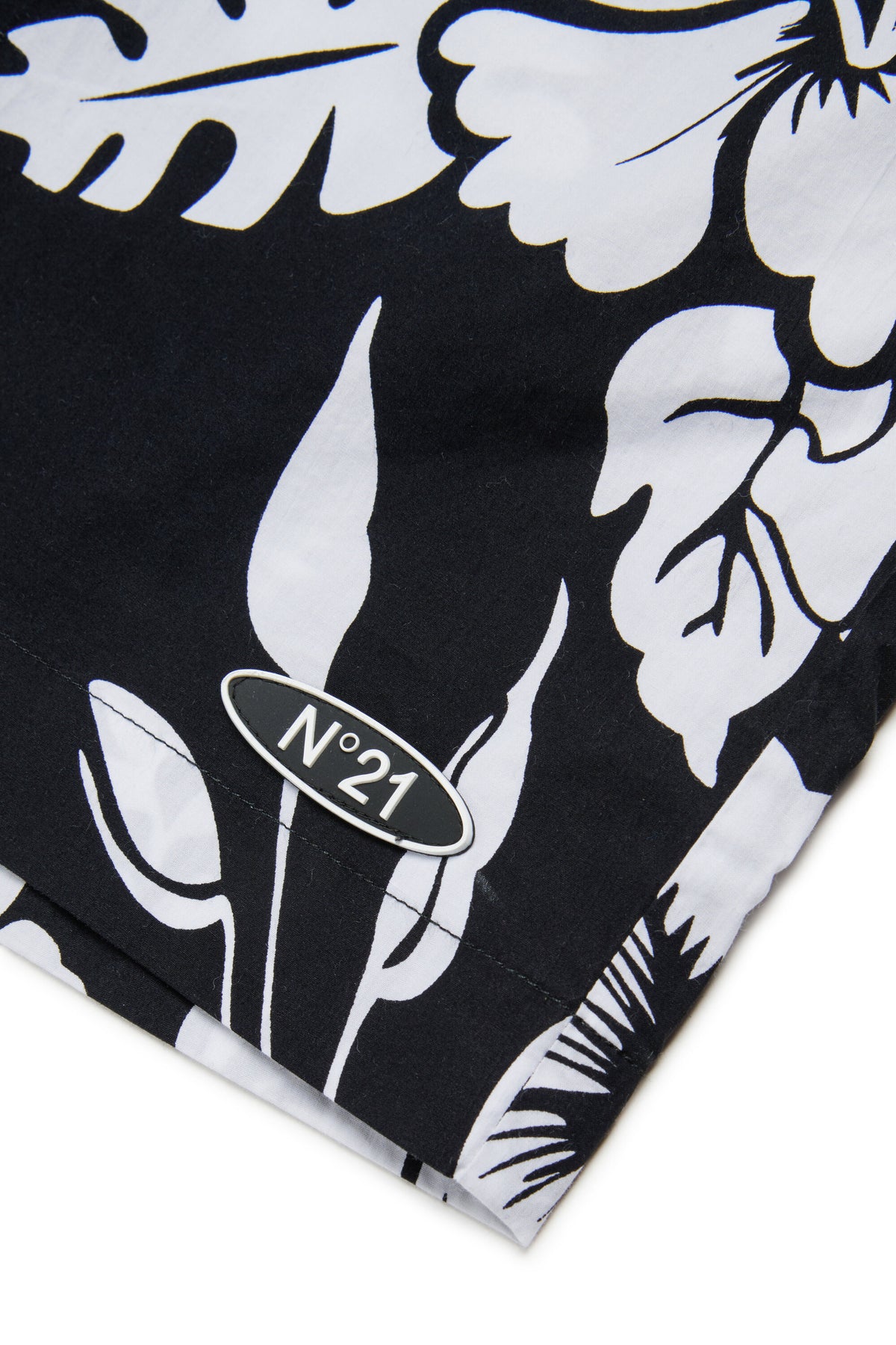 Short à motif fleuri avec logo