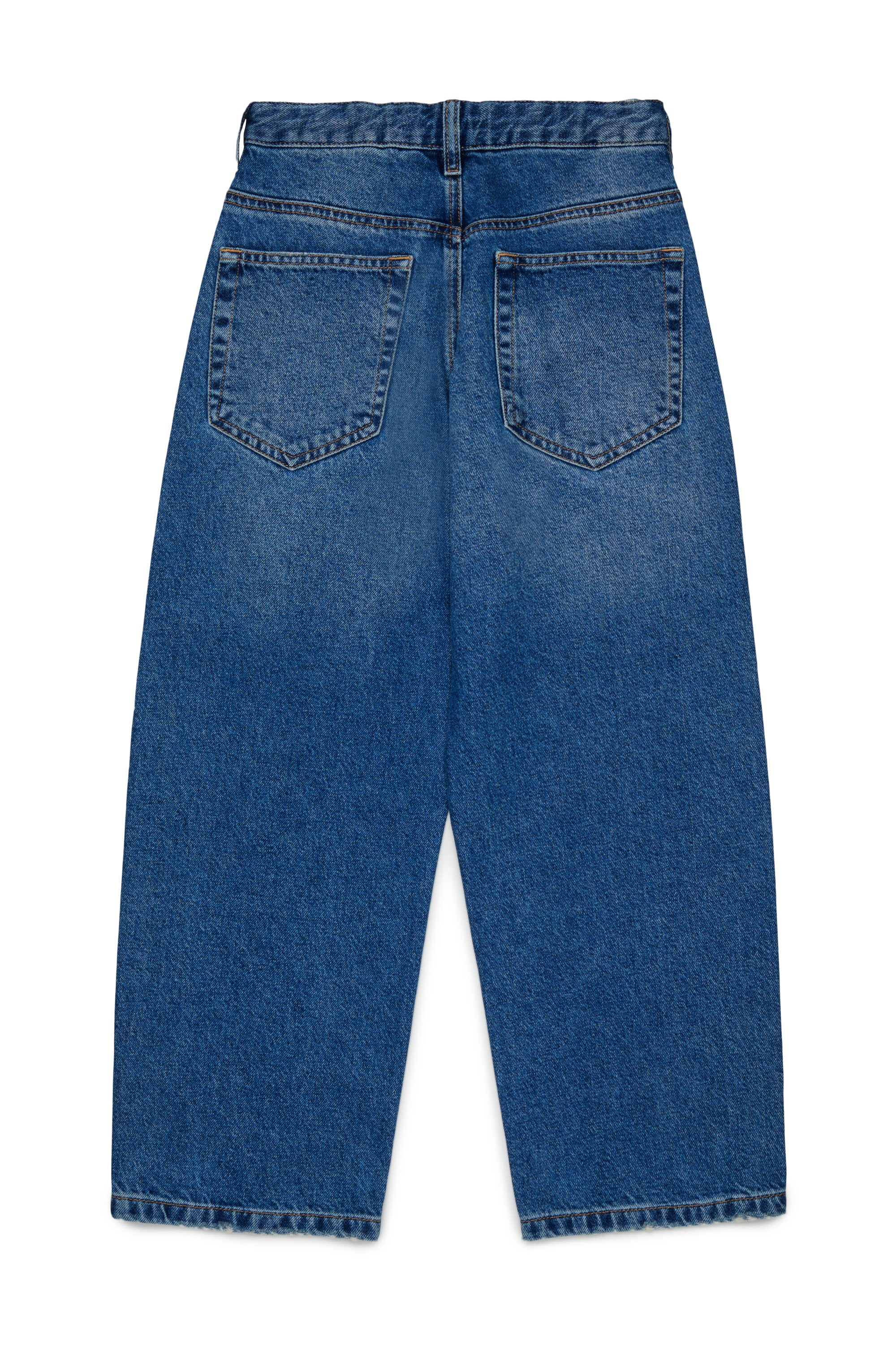 Jeans corte acampanado con logo