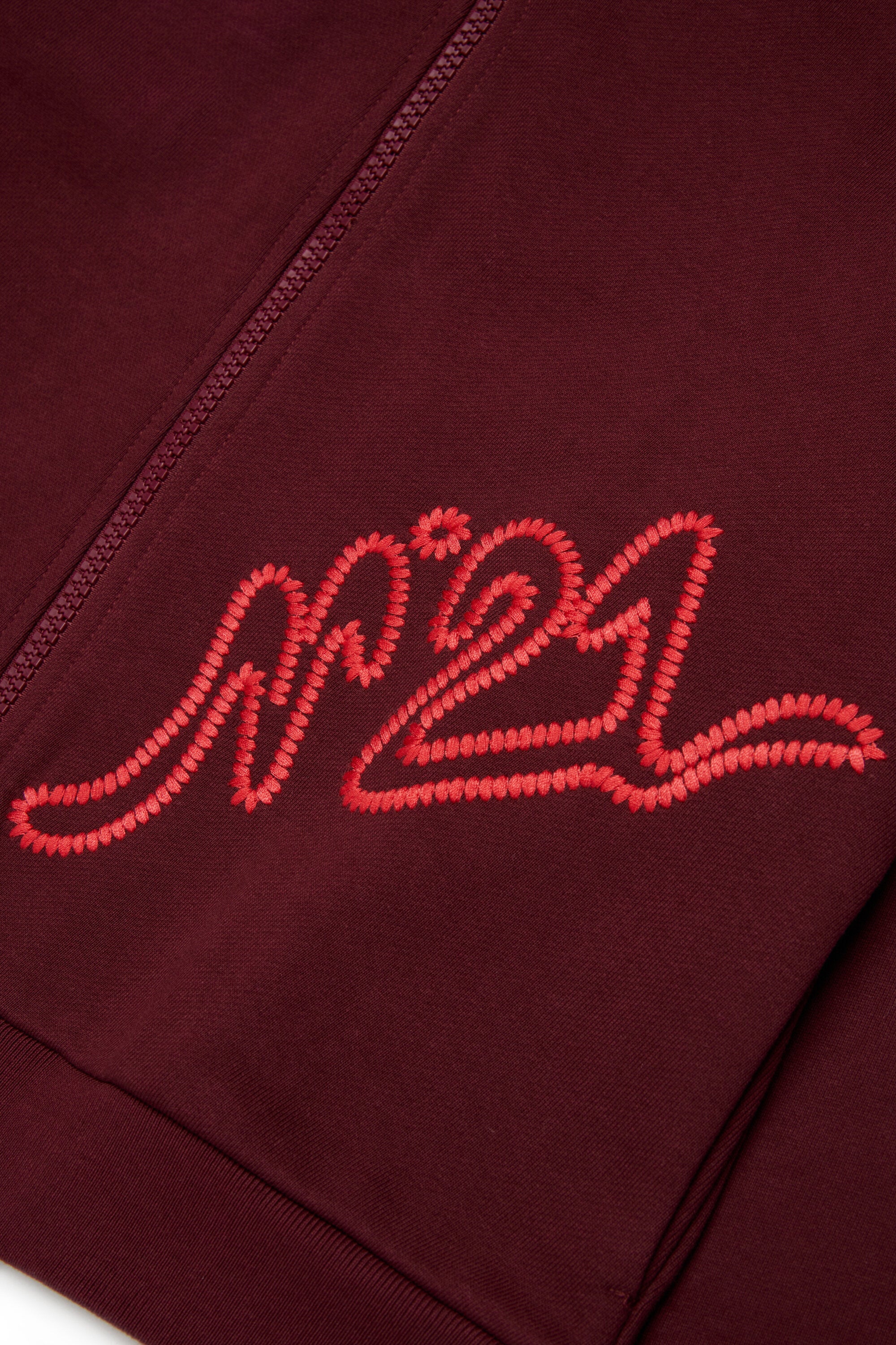 Sudadera con cremallera y logo