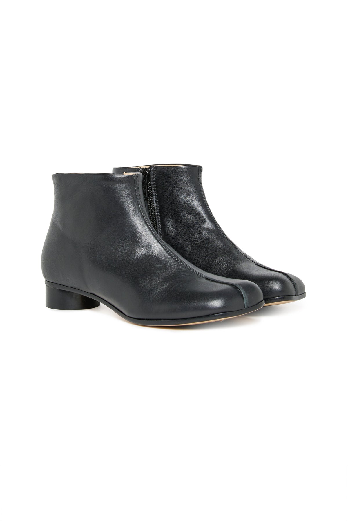 Bottes basses en cuir à talons