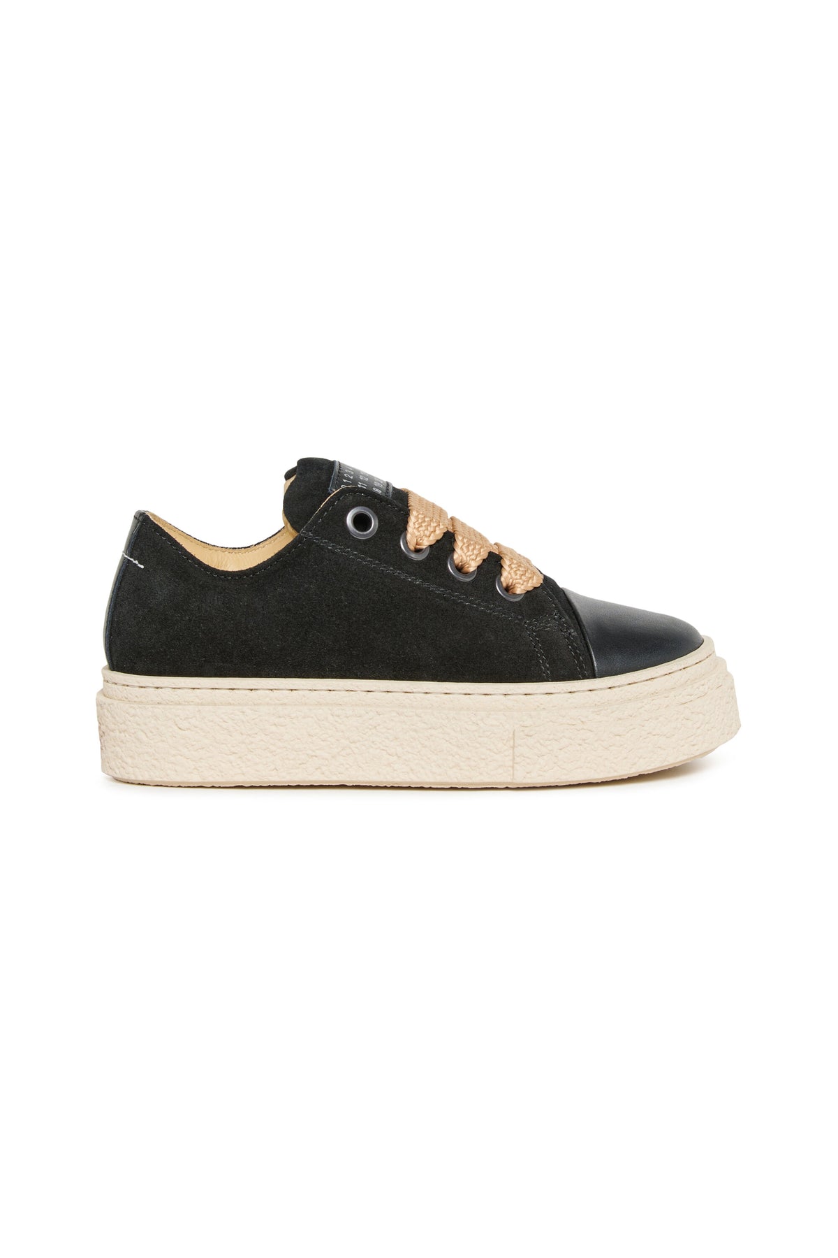 Low top sneakers with platform sole