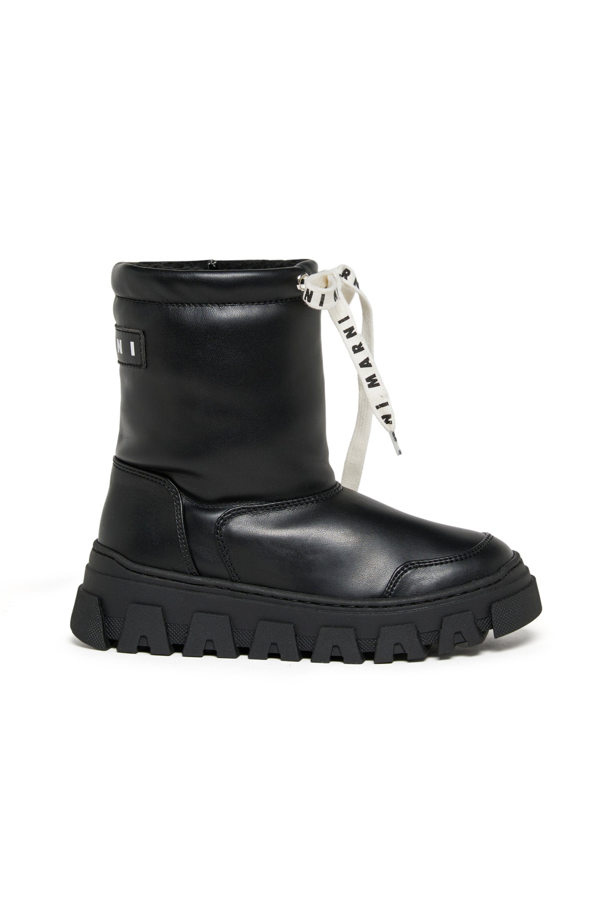 Snow boots with teddy interior
